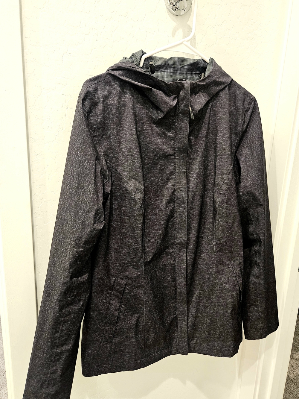 Women's Hooded Lightweight Jacket